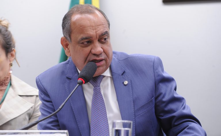 Comissão aprova instalação obrigatória de proteção em apartamentos com crianças e animais  Fonte: Agência Câmara de Notícias
